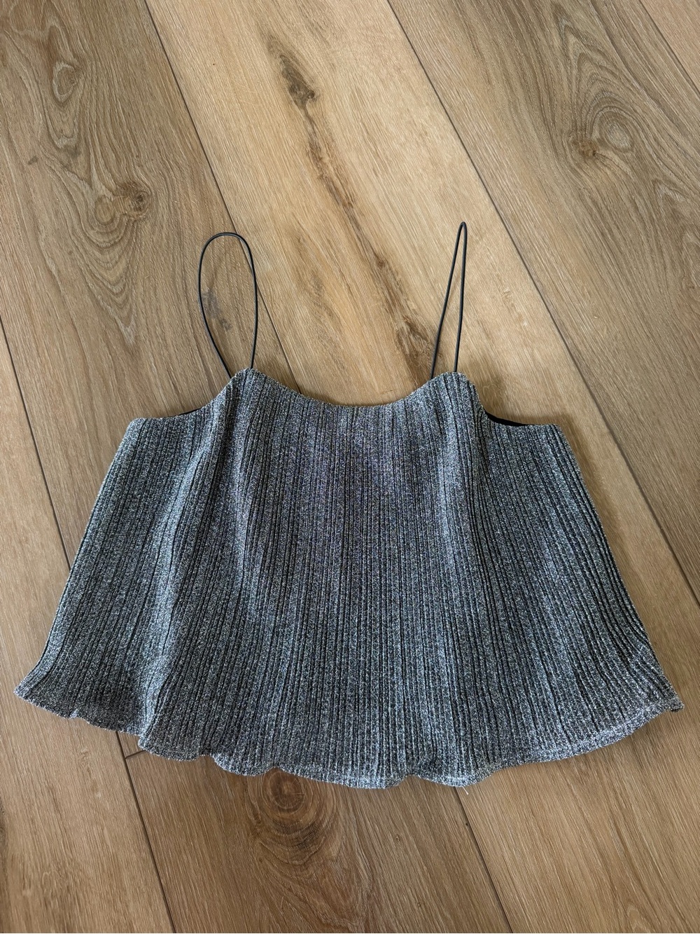 JOA Silver Metallic Pleated Flowy Cami Top XS NWT